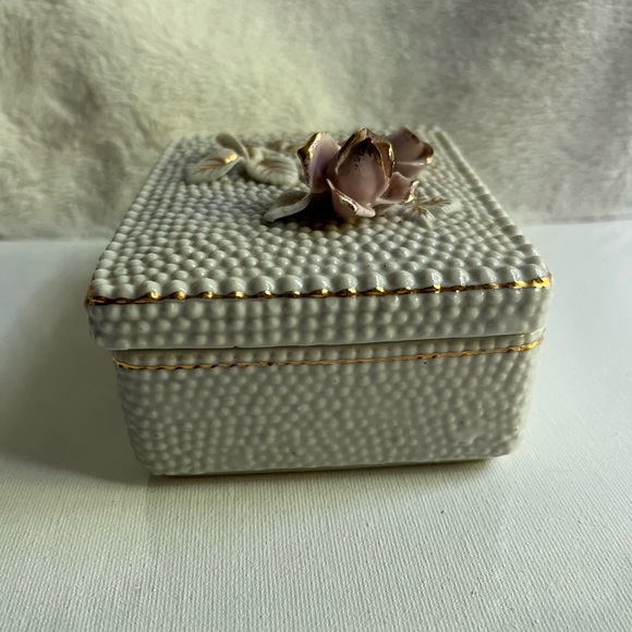 VTG MCM 1950s Thames Hand Painted Pink Rose Textured Trinket Box - Picture 8 of 8
